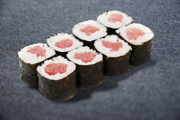 Классический ролл с тунцом